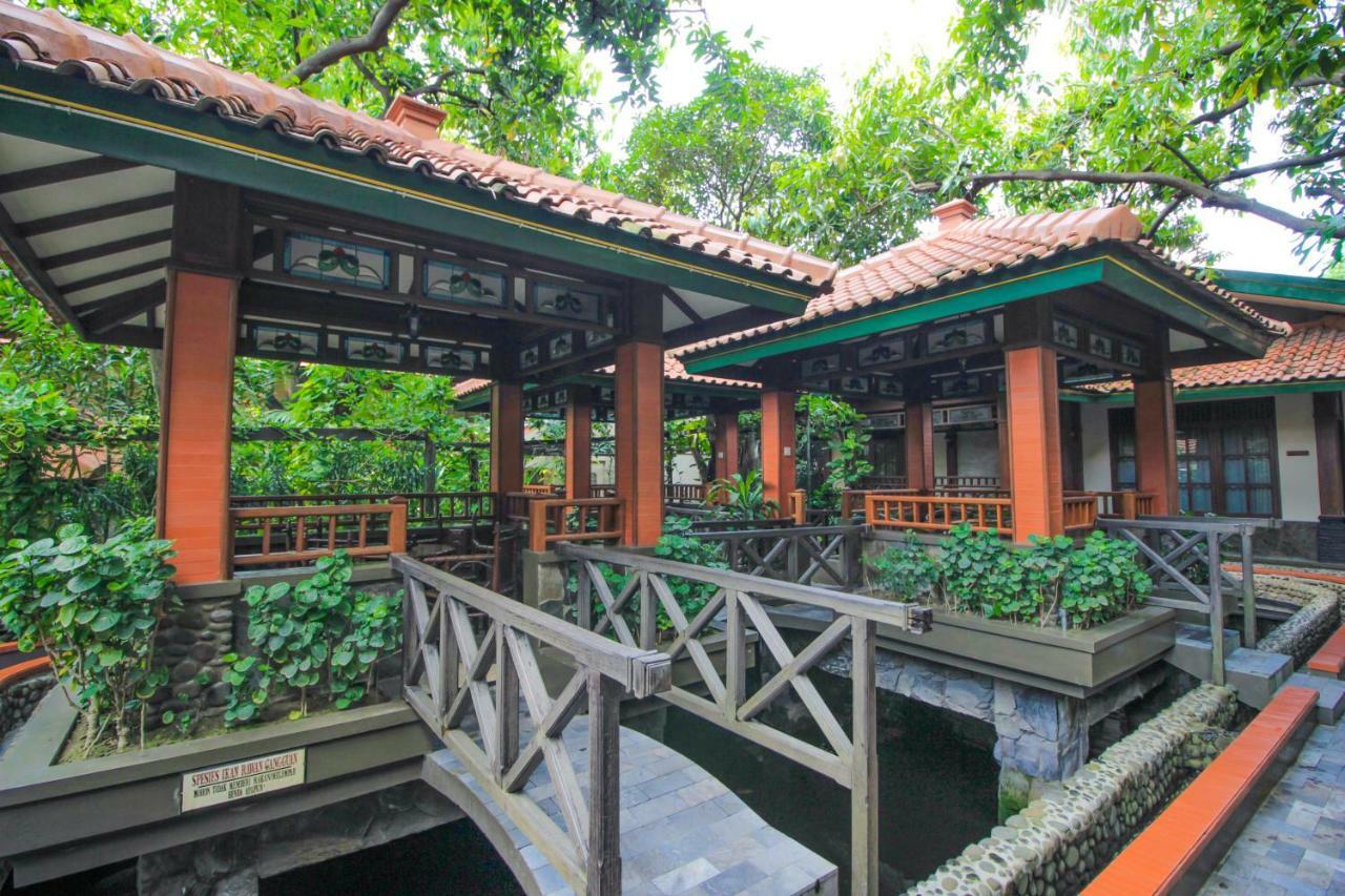 Sapta Nawa Resort 1 Gresik Exterior foto